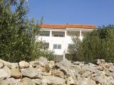 Die Wohnungen befinden sich auf der Ostseite der Stadt Hvar, in einer ruhigen Gegend. Sie sind nur 10...