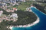 Modern ausgestattete Wohnung befindet sich 100 m vom Strand entfernt, 2 km vom Stadtzentrum entfernt...